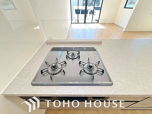 毎日料理をする、料理が好き、家族が多くて量を作る必要がある、等の方々にとっては必須の3口コンロ。