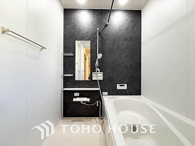 心地よいバスタイムを演出する浴室はゆとりあるサイズを採用。