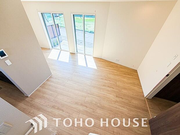 造りこんだ空間演出の妙が生み出す光と質のハーモニーはこの住宅のクオリティの良さを実感させてくれます。