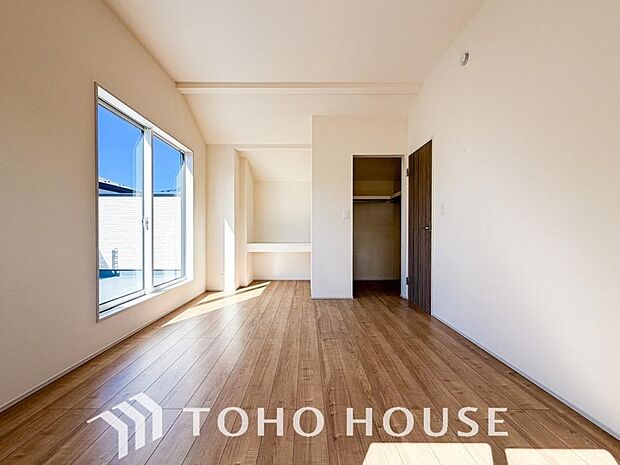 生活感を感じない空間では落ち着く事はできません。絶妙な雰囲気、配色、素材感を意識してコーディネート。