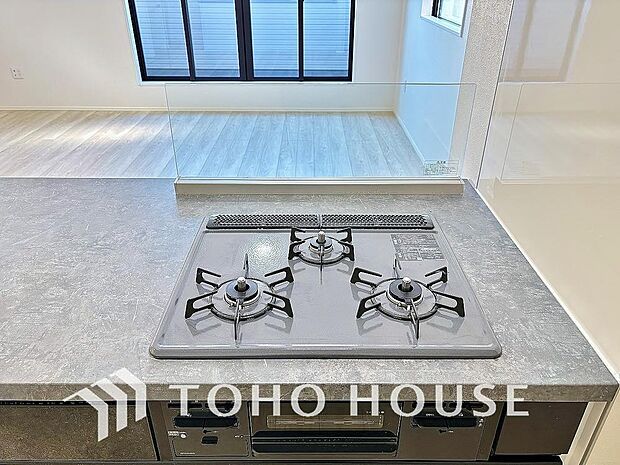 毎日料理をする、料理が好き、家族が多くて量を作る必要がある、等の方々にとっては必須の3口コンロ。