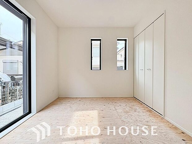 白を基調とした室内は、明るい住空間を造り出すだけでなく、清潔感をもたらしてくれます。