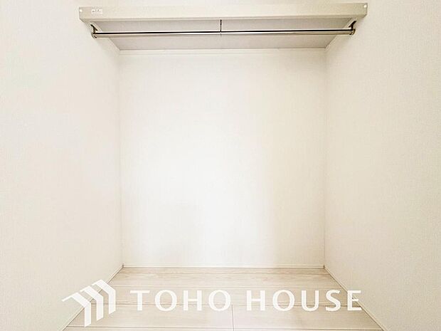 お子様のおもちゃやゴルフバック等、大きなお荷物をお持ちの方やお荷物が多い方でも安心のスペースです。