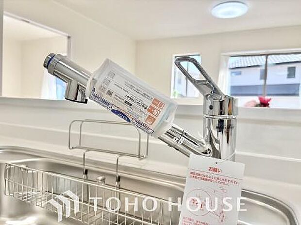 浄水と原水をボタン一つで切り替えられる浄水器一体型水洗。近年主流になりつつある人気の設備です。