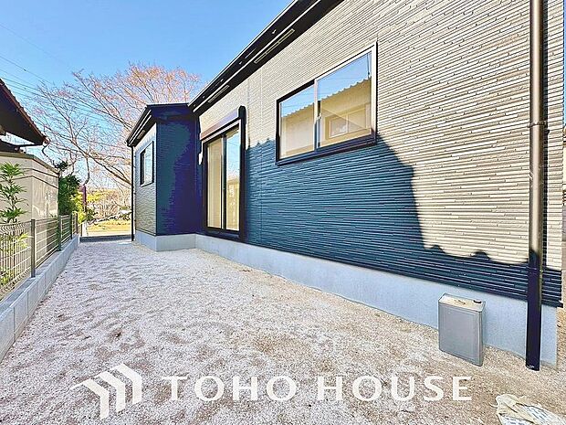 めまぐるしく過ぎ行く日々の中で、休息と癒しを提供してくれる空の下のプライベート空間があります。