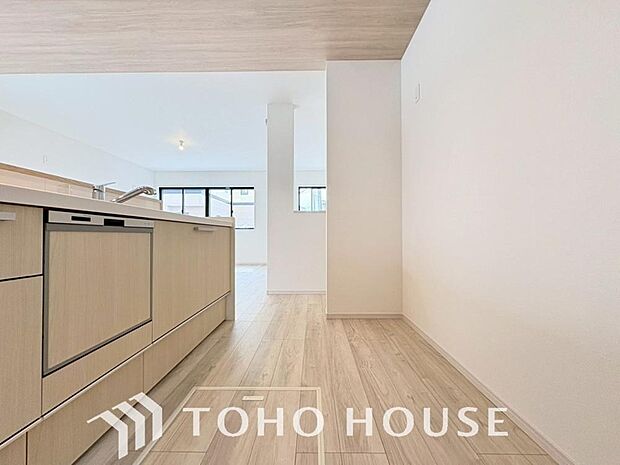 お料理の上手な方が独壇場でお料理の腕を披露するスタイルに向いているキッチンです。