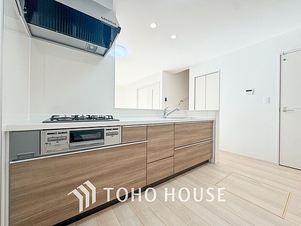 お料理の上手な方が独壇場でお料理の腕を披露するスタイルに向いているキッチンです。