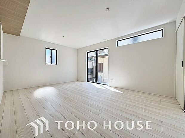 ホワイトナチュラルのテイストが、自然体で過ごせる心地良さ生み出しています。