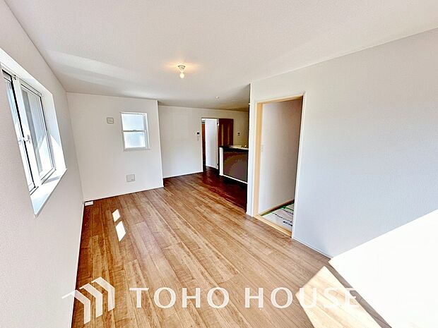 造りこんだ空間演出の妙が生み出す光と質のハーモニーはこの住宅のクオリティの良さを実感させてくれます。