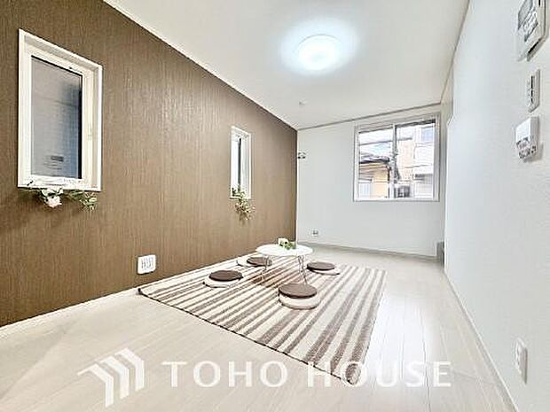 光と風があふれる開放的なリビングダイニングには自然と家族みんなが集まってきます。