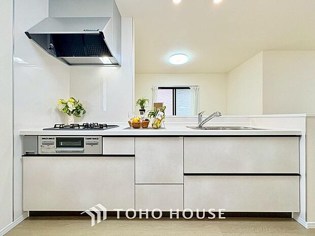 お料理の上手な方が、独壇場でお料理の腕を披露するスタイルに向いているキッチンです。