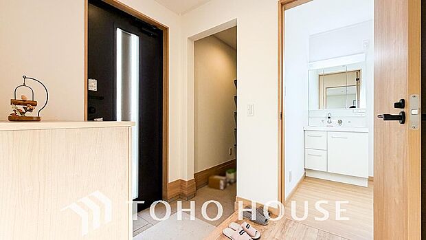 ダウンライトを使用しお洒落に演出。帰りたくなる家をテーマに設計。いつも「人」と「家」の間に・・・。