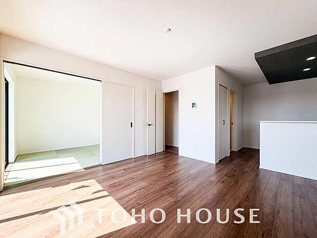 家は、ただ生活する場ではなく、笑顔の毎日、安らぎの日々のために、暮らしを愉しく、快適にする場所。