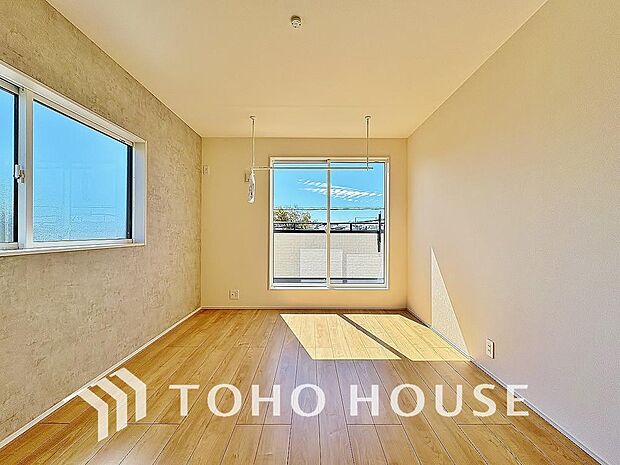 暖色系の照明は、心理的にも落ち着きを得られやすいそうです。