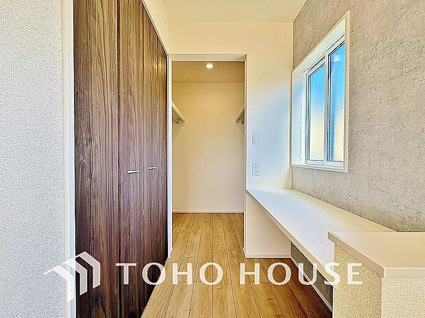 たっぷりと荷物が入るよう、ウォークインクローゼットを完備いたしました。