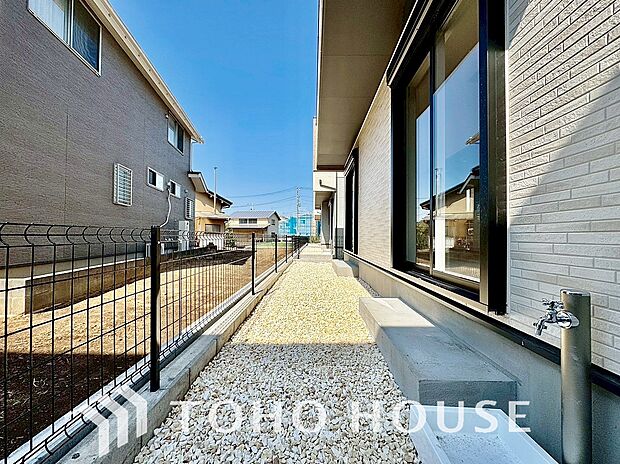 ここに住まう方々へ余すこと無く太陽の恵みを届けられるように計画・設計されております。