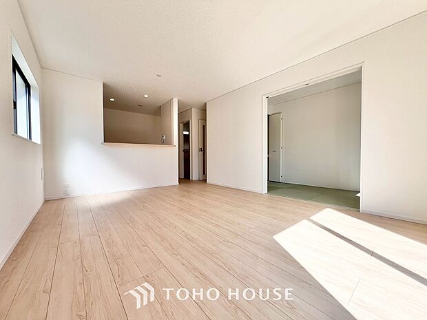 作り手の「気持ちの良いリビングでお過ごししていただきたい」という思いを感じさせます。