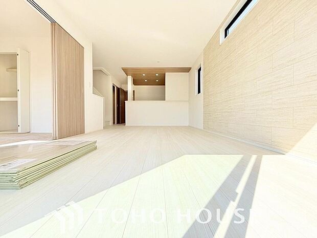 家は、ただ生活する場ではなく、笑顔の毎日、安らぎの日々のために、暮らしを愉しく、快適にする場所。