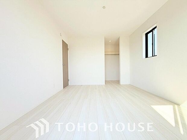 一日の疲れを癒やしてくれる主寝室。時を忘れて過ごす場所として過ごせるお部屋。