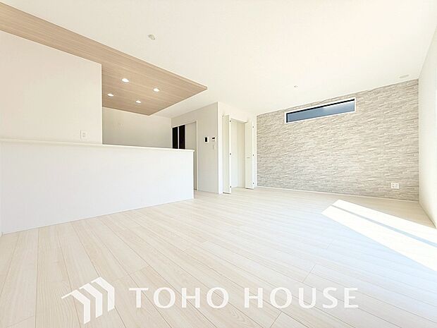 作り手の「気持ちの良いリビングでお過ごししていただきたい」という思いを感じさせます。