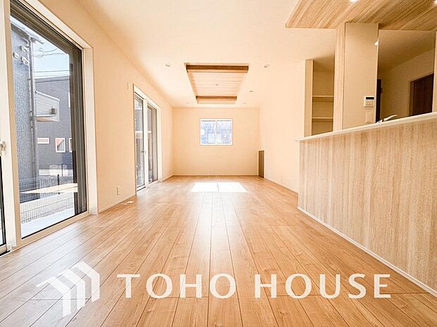 造りこんだ空間演出の妙が生み出す光と質のハーモニーはこの住宅のクオリティの良さを実感させてくれます。