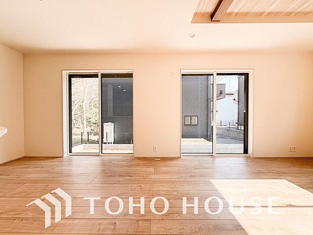 家は、ただ生活する場ではなく、笑顔の毎日、安らぎの日々のために、暮らしを愉しく、快適にする場所。