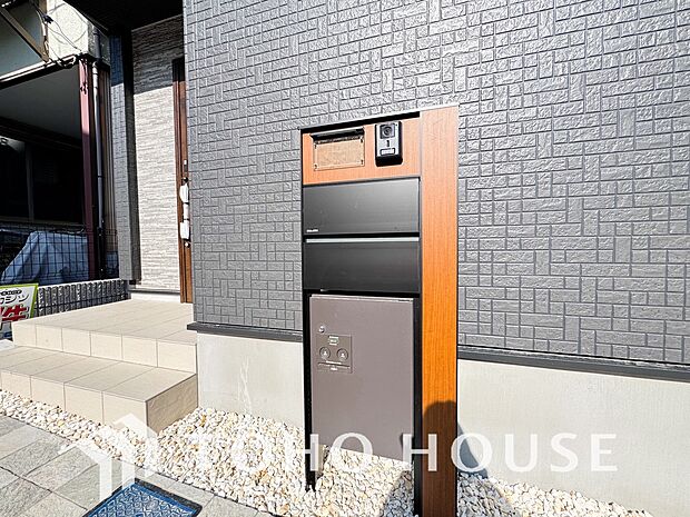 宅配ボックスは、ネットショッピングなどによって増加傾向の小型のお届け物の受け取りにができて便利です。