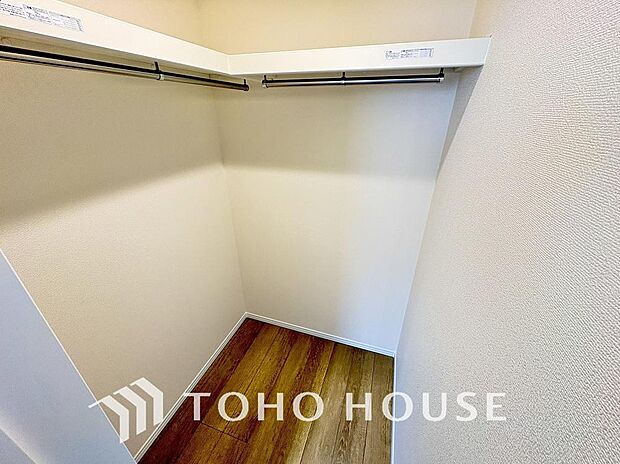 たっぷりと荷物が入るよう、ウォークインクローゼットを完備いたしました。