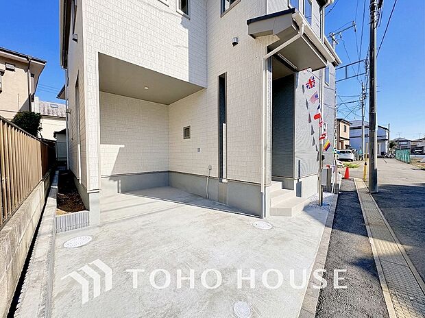 家のすぐ前に駐車場があるので、車の出入庫に時間がとられることもありません。