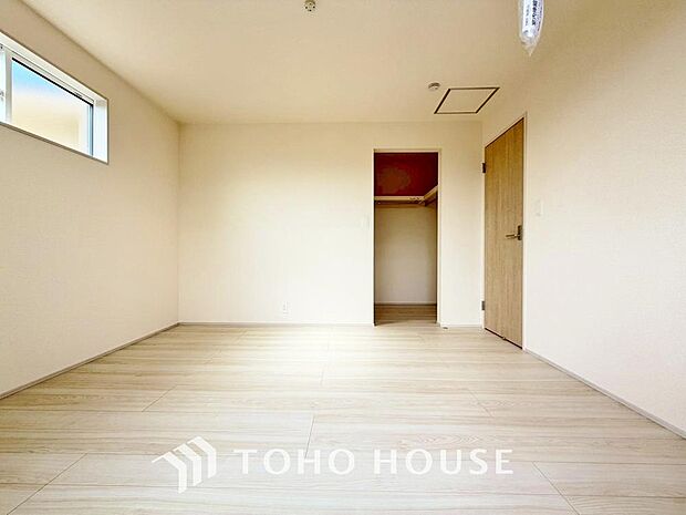 生活感を感じない空間では落ち着く事はできません。絶妙な雰囲気、配色、素材感を意識してコーディネート。