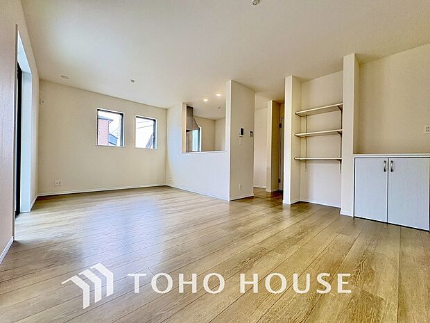 家は、ただ生活する場ではなく、笑顔の毎日、安らぎの日々のために、暮らしを愉しく、快適にする場所。