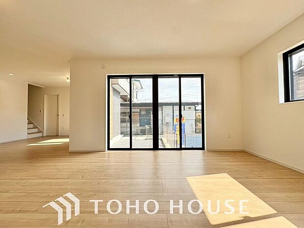 作り手の「気持ちの良いリビングでお過ごししていただきたい」という思いを感じさせます。