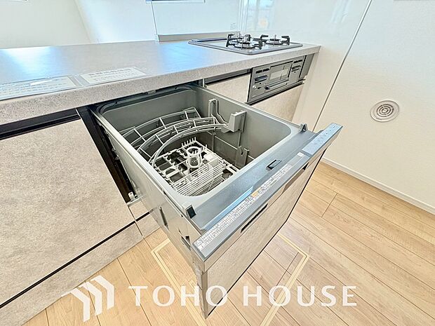 食洗機は家事の時間を短くできることがメリット。ビルトインタイプはキッチンをすっきりとみせてくれます。