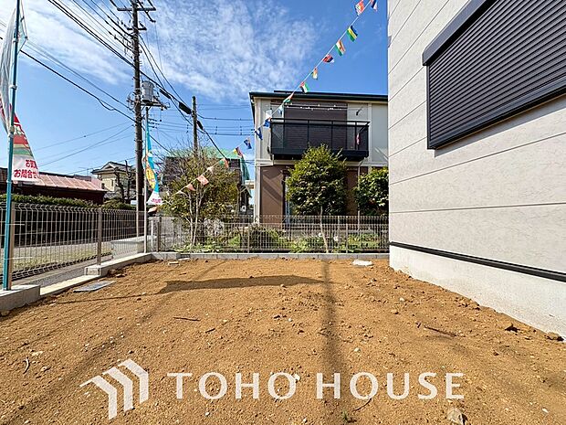 日当たりも良く、家庭菜園や植栽を育てるのに適したお庭はこれからの生活に緑という癒しを与えてくれます。