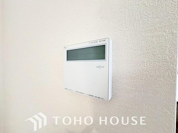 スイッチ1つで一定量の湯を浴槽に張ったり、保温や追い焚きをすることができる機能は何かと便利。