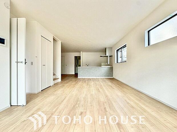 造りこんだ空間演出の妙が生み出す光と質のハーモニーはこの住宅のクオリティの良さを実感させてくれます。