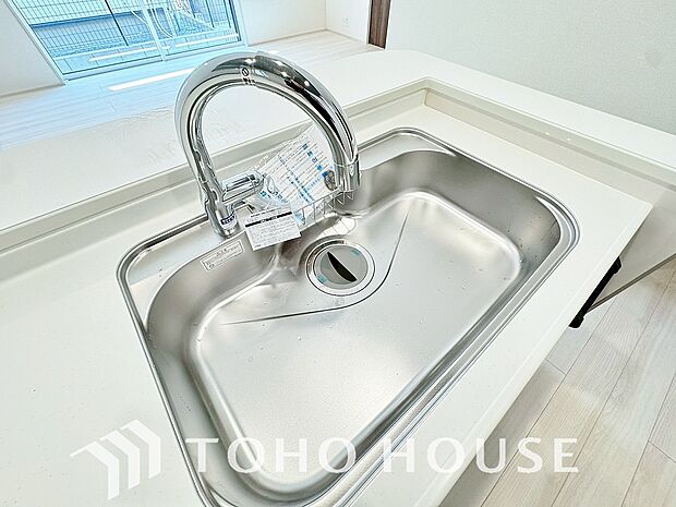 浄水と原水をボタン一つで切り替えられる浄水器一体型水洗。近年主流になりつつある人気の設備です。