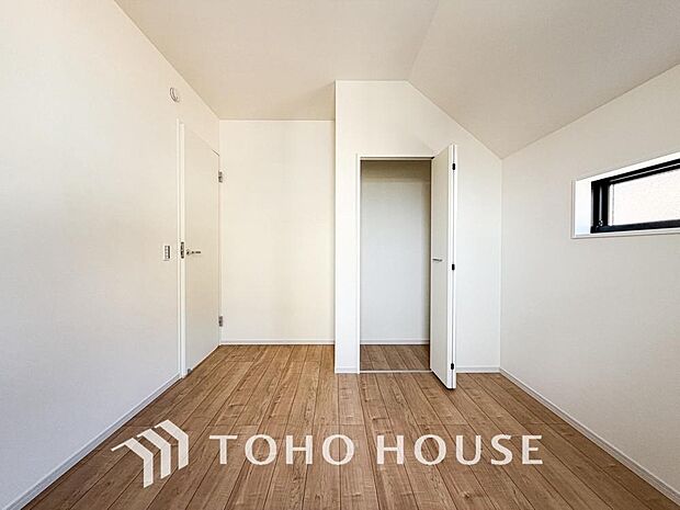 心と体をゆったりと安らげる主寝室。寝室のゆとりが大きい分だけ、暮らしの安らぎは深まります。