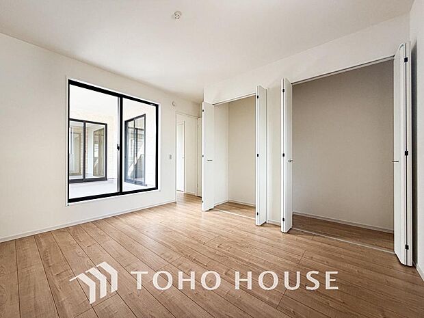 お子様の心と身体を見守る子供部屋として、小さな自立心を育むお部屋作りを見越してご覧下さい。