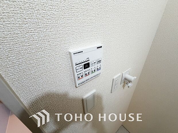 浴室暖房乾燥機を完備しており、雨天時のお洗濯も安心です。