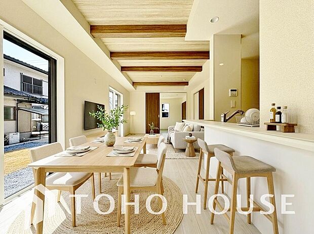 リビングも広く設け、訪れる人々を暖かく迎えてくれます。 ※CGにて家具を配置したイメージ画像です。