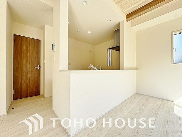 広々キッチンを採用。みんなで作った料理を召し上がりながらの会話は、どのような物になるのでしょうか。