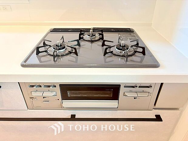 毎日料理をする、料理が好き、家族が多くて量を作る必要がある、等の方々にとっては必須の3口コンロ。