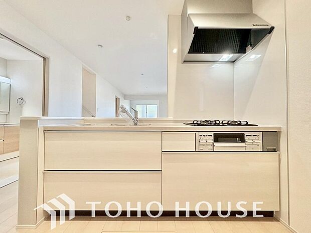 お料理の上手な方が、独壇場でお料理の腕を披露するスタイルに向いているキッチンです。