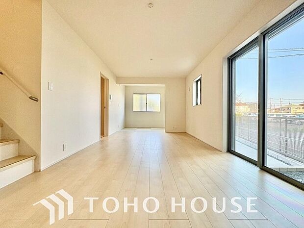 作り手の「気持ちの良いリビングでお過ごししていただきたい」という思いを感じさせます。