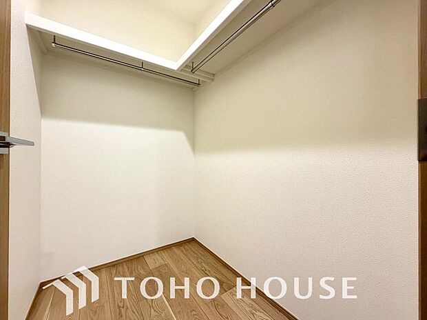 たっぷりと荷物を入るよう広々としたウォークインクローゼットを完備、使い勝手の良さを追求しております。