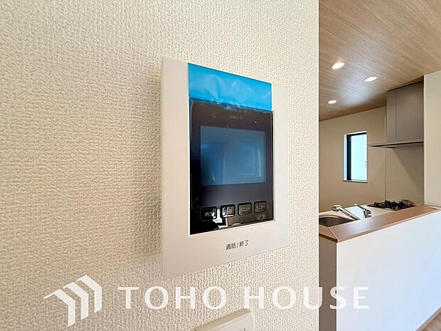 「見える安心」を実現するために、誰が訪れてもすぐにわかるようモニター付きインターホンを設置しました。