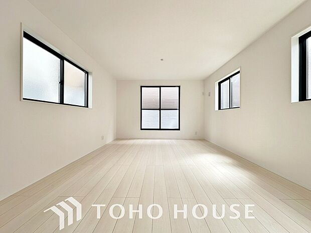 造りこんだ空間演出の妙が生み出す光と質のハーモニーはこの住宅のクオリティの良さを実感させてくれます。