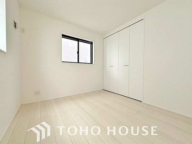 白を基調とした室内は、明るい住空間を造り出すだけでなく、清潔感をもたらしてくれます。