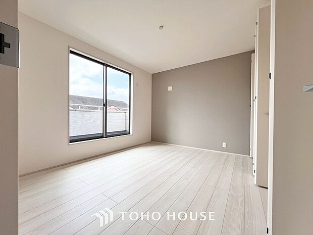 心と体をゆったりと安らげる主寝室。寝室のゆとりが大きい分だけ、暮らしの安らぎは深まります。